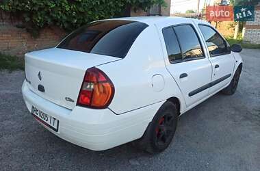 Седан Renault Clio Symbol 2001 в 