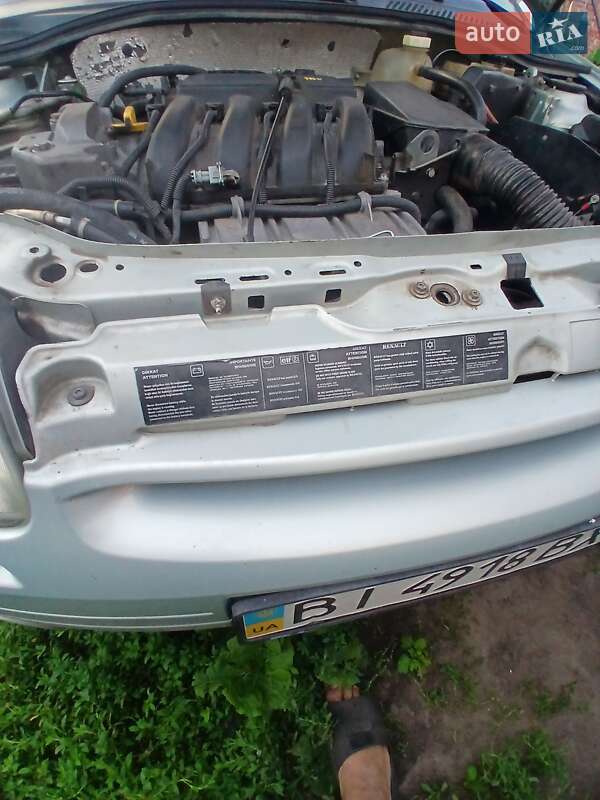 Седан Renault Clio Symbol 2002 в Ахтырке