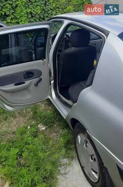 Седан Renault Clio Symbol 2006 в 