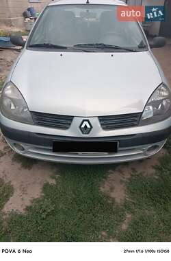 Седан Renault Clio Symbol 2005 в Смілі