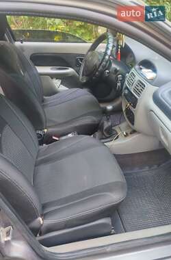Седан Renault Clio Symbol 2003 в 
