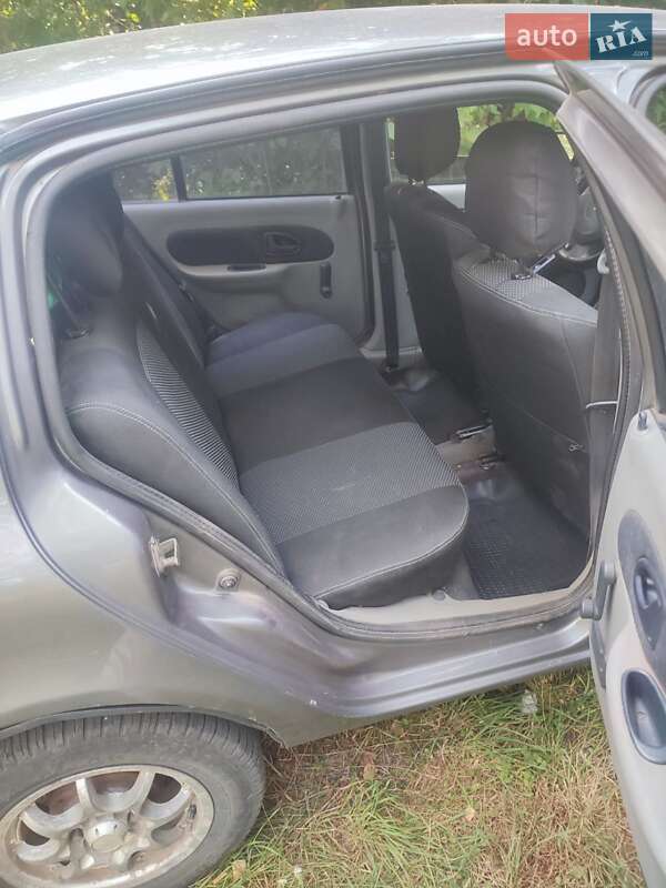 Седан Renault Clio Symbol 2003 в Глухове