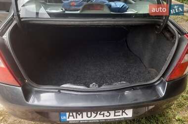 Седан Renault Clio Symbol 2008 в 