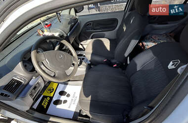 Седан Renault Clio Symbol 2006 в 
