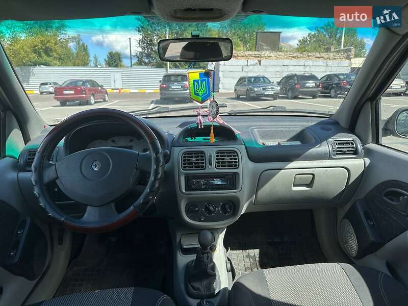 Седан Renault Clio Symbol 2002 в Ирпене