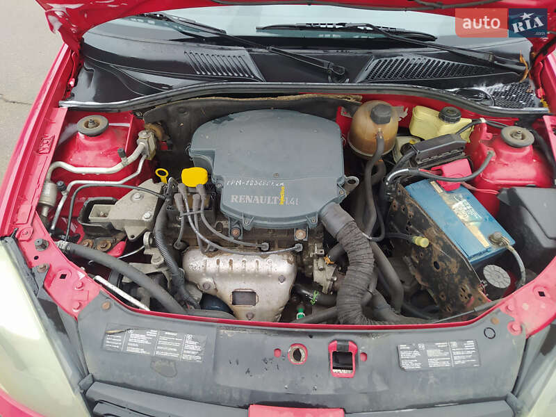 Седан Renault Clio Symbol 2006 в Киеве