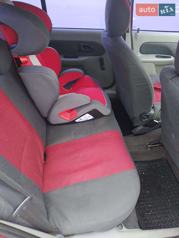 Седан Renault Clio Symbol 2006 в Киеве
