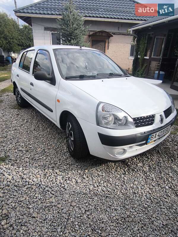 Седан Renault Clio Symbol 2003 в 