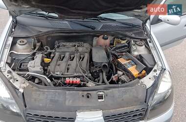 Седан Renault Clio Symbol 2004 в 