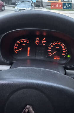 Седан Renault Clio Symbol 2003 в 