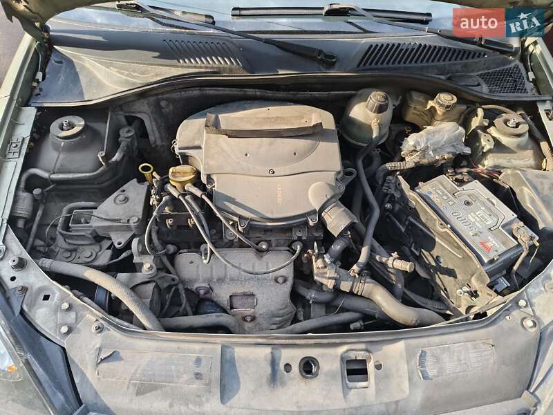 Седан Renault Clio Symbol 2003 в Одессе