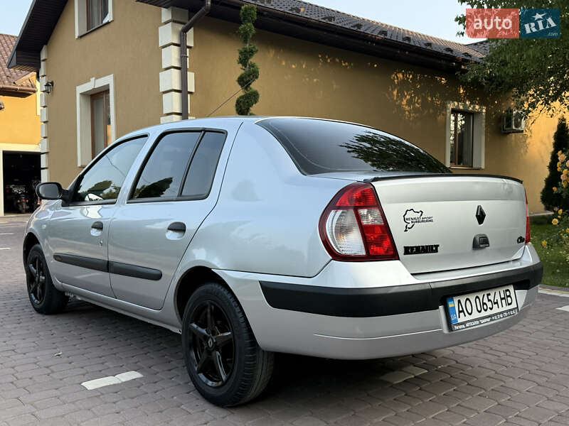 Седан Renault Clio Symbol 2005 в Косове