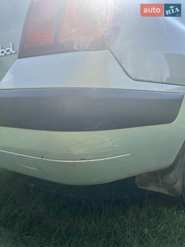 Седан Renault Clio Symbol 2004 в Дрогобыче