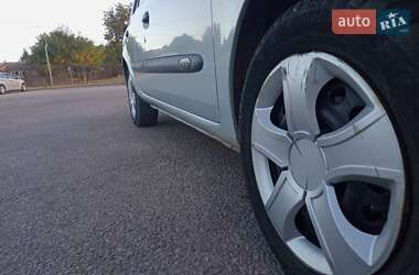 Седан Renault Clio Symbol 2004 в 