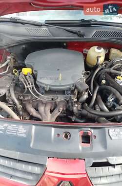 Седан Renault Clio Symbol 2006 в 