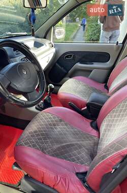 Седан Renault Clio Symbol 2003 в 
