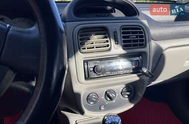 Седан Renault Clio Symbol 2003 в 