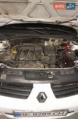 Седан Renault Clio Symbol 2008 в 