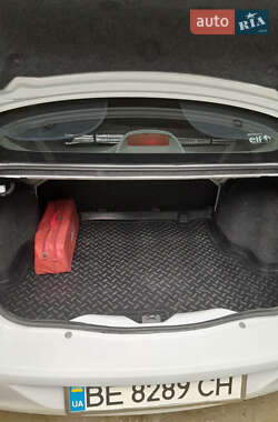 Седан Renault Clio Symbol 2008 в 