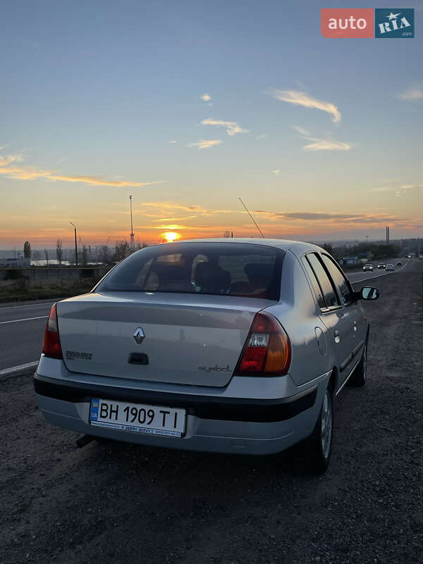 Седан Renault Clio Symbol 2003 в Одессе