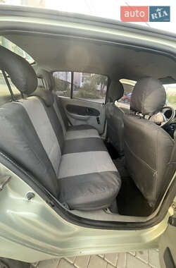 Седан Renault Clio Symbol 2003 в 