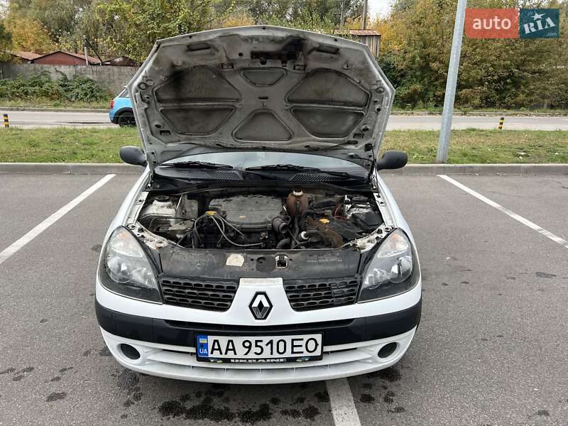 Седан Renault Clio Symbol 2004 в Києві