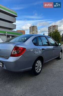 Седан Renault Clio Symbol 2008 в 