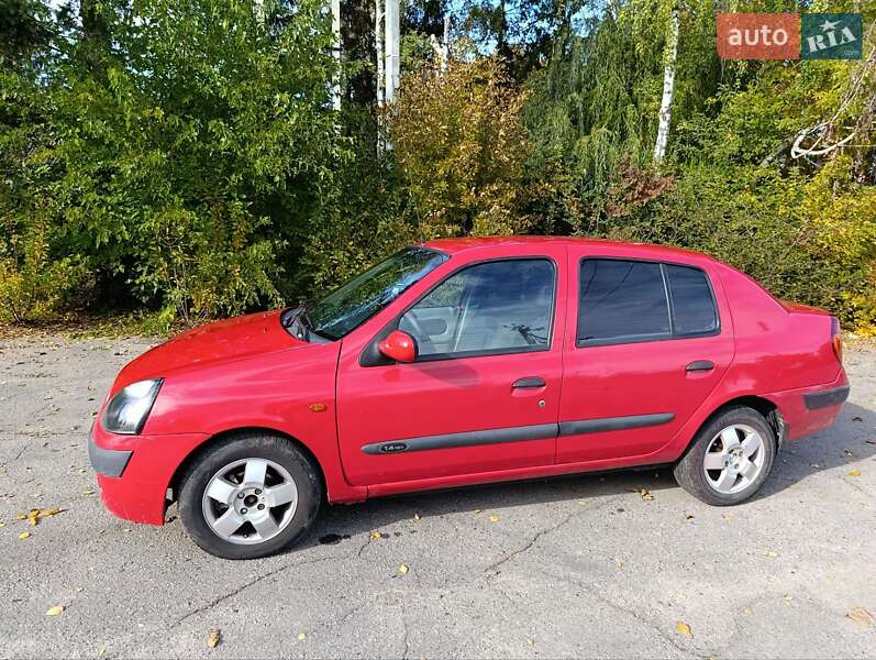 Седан Renault Clio Symbol 2004 в Гайсину