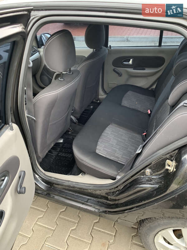 Седан Renault Clio Symbol 2008 в Ровно