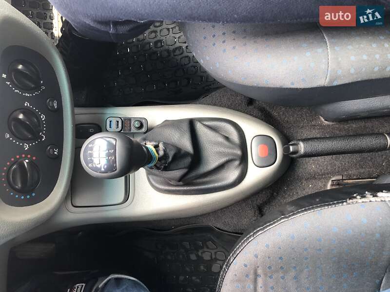 Седан Renault Clio Symbol 2006 в Дніпрі фото 8 Седан Renault Clio Symbol 2006 в Дніпрі