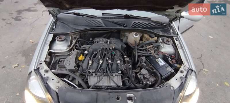 Седан Renault Clio Symbol 2003 в Дніпрі фото 19 Седан Renault Clio Symbol 2003 в Дніпрі