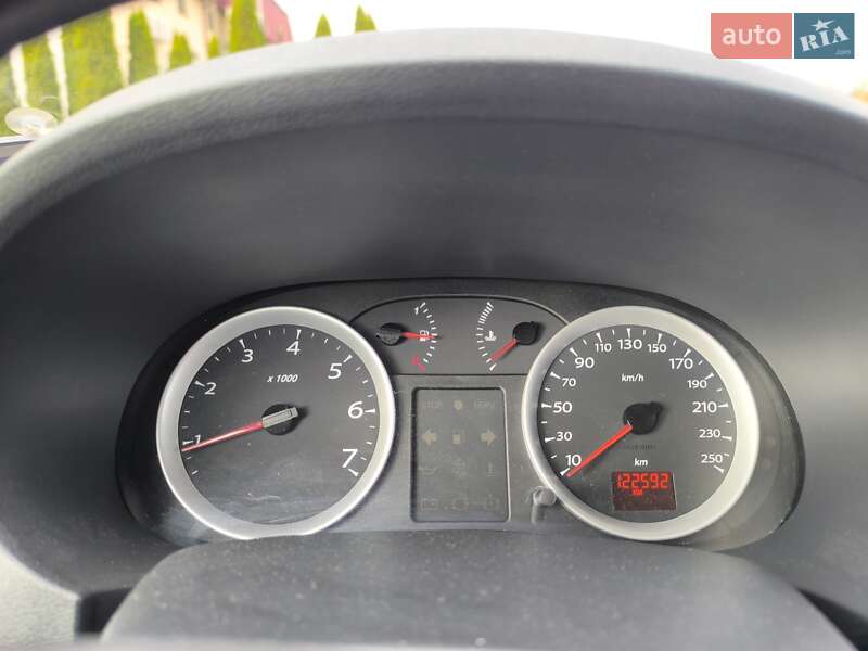 Седан Renault Clio Symbol 2011 в Львові