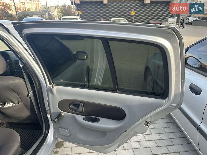 Седан Renault Clio Symbol 2006 в Черновцах фото 13 Седан Renault Clio Symbol 2006 в Черновцах