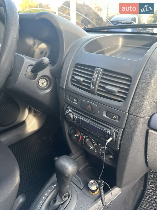 Седан Renault Clio Symbol 2006 в Черновцах фото 18 Седан Renault Clio Symbol 2006 в Черновцах