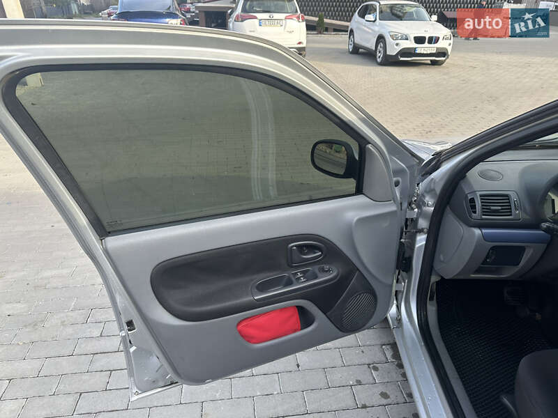 Седан Renault Clio Symbol 2006 в Черновцах фото 37 Седан Renault Clio Symbol 2006 в Черновцах