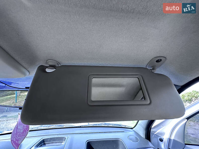 Седан Renault Clio Symbol 2008 в Львове фото 23 Седан Renault Clio Symbol 2008 в Львове