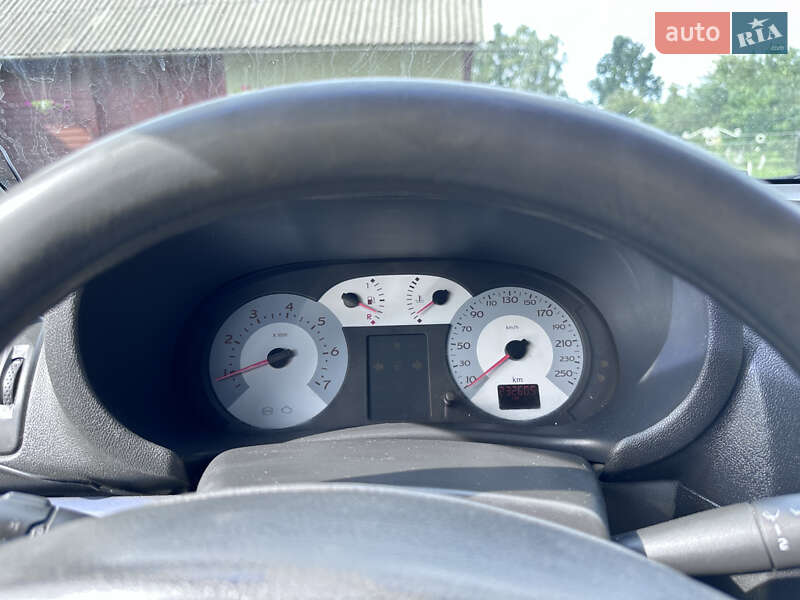 Седан Renault Clio Symbol 2008 в Львове фото 29 Седан Renault Clio Symbol 2008 в Львове