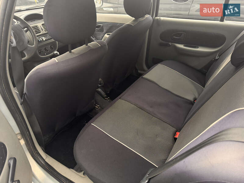 Седан Renault Clio Symbol 2004 в Стрые фото 6 Седан Renault Clio Symbol 2004 в Стрые