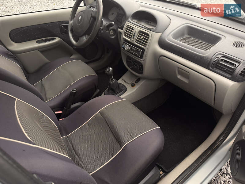 Седан Renault Clio Symbol 2004 в Стрые фото 9 Седан Renault Clio Symbol 2004 в Стрые