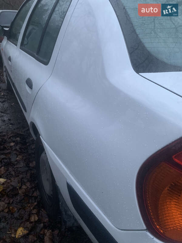 Седан Renault Clio Symbol 2003 в Киеве фото 3 Седан Renault Clio Symbol 2003 в Киеве