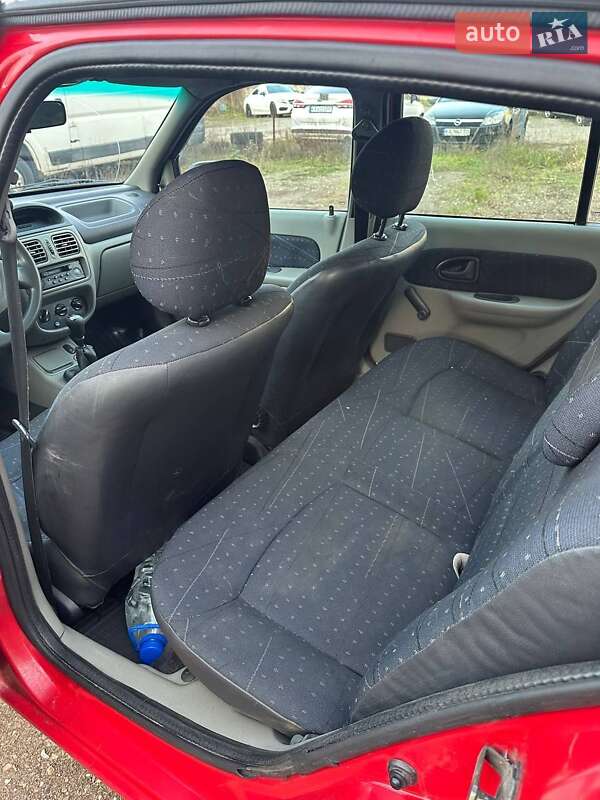 Седан Renault Clio Symbol 2003 в Киеве фото 9 Седан Renault Clio Symbol 2003 в Киеве