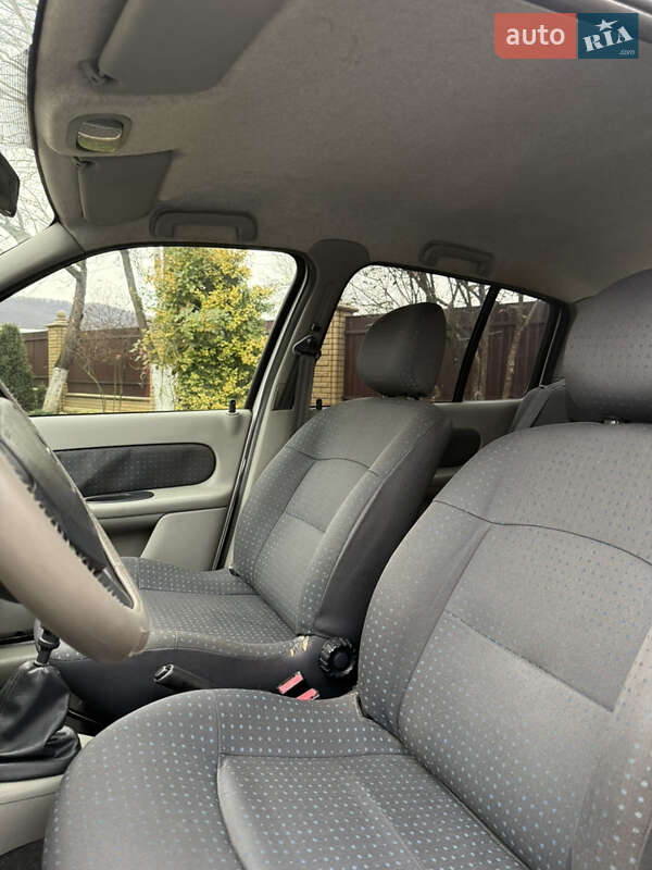 Седан Renault Clio Symbol 2005 в Косові фото 17 Седан Renault Clio Symbol 2005 в Косові