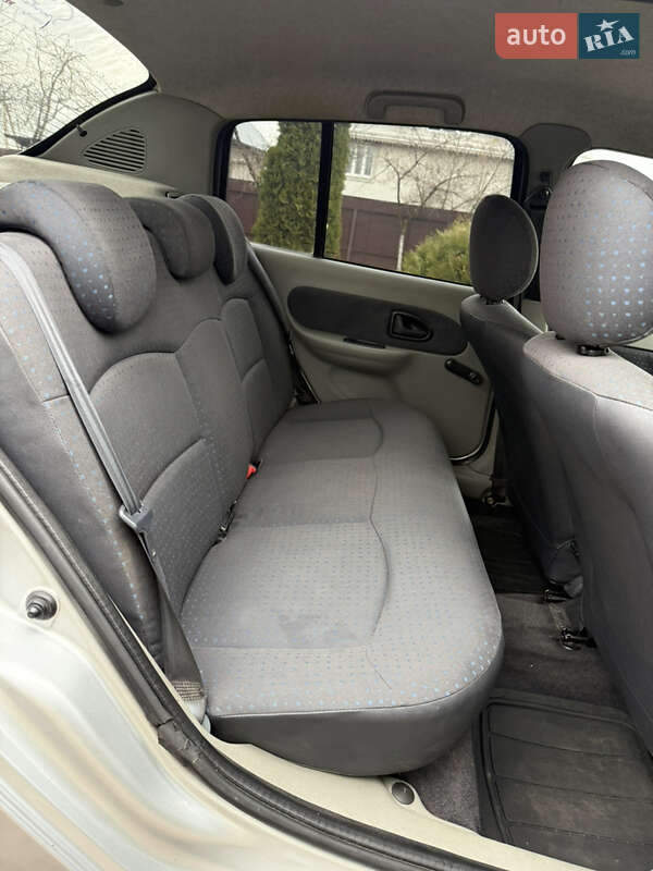 Седан Renault Clio Symbol 2005 в Косові фото 24 Седан Renault Clio Symbol 2005 в Косові