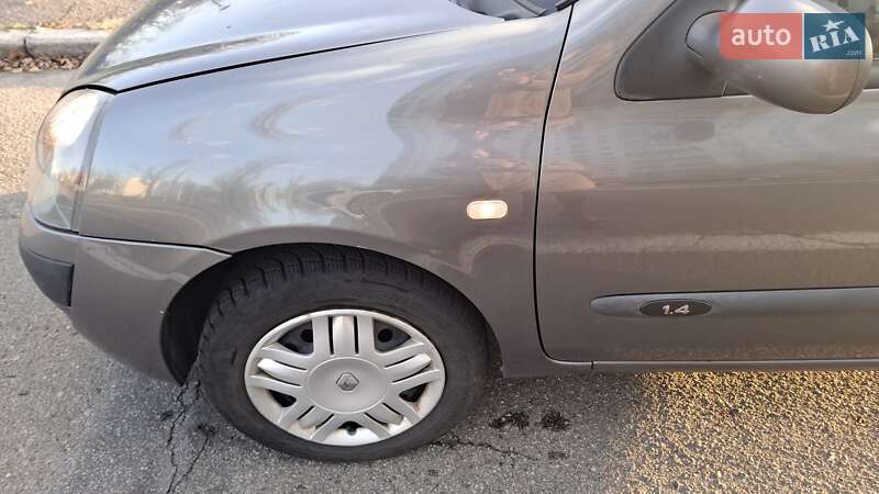 Седан Renault Clio Symbol 2005 в Києві фото 20 Седан Renault Clio Symbol 2005 в Києві