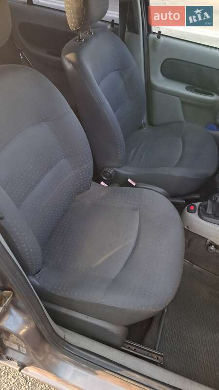 Седан Renault Clio Symbol 2005 в Києві фото 33 Седан Renault Clio Symbol 2005 в Києві