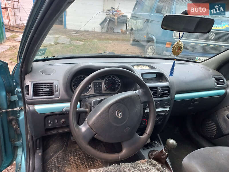 Renault Clio Symbol 2000 Renault Clio Symbol 2000