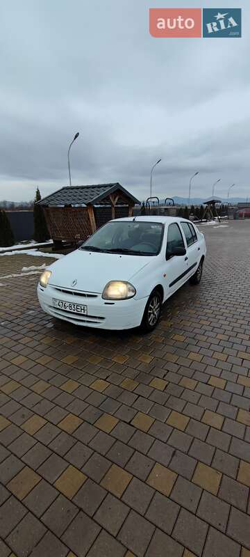 Renault Clio Symbol 2001