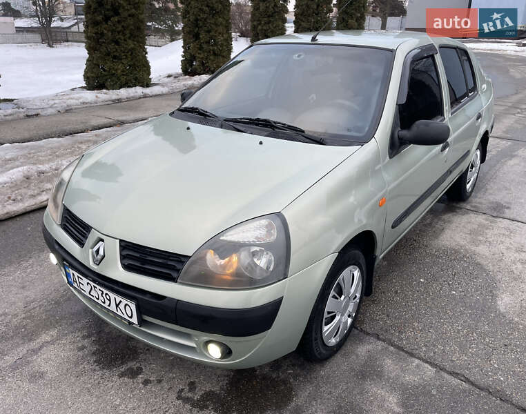 Седан Renault Clio Symbol 2004 в Киеве