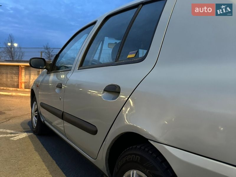 Седан Renault Clio Symbol 2004 в Івано-Франківську