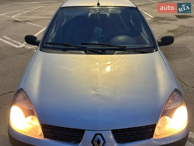 Седан Renault Clio Symbol 2004 в Івано-Франківську